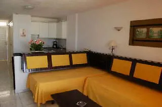 Borinquen מלון דירות 2*