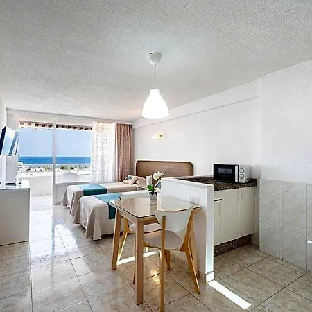 Borinquen Apartahotel