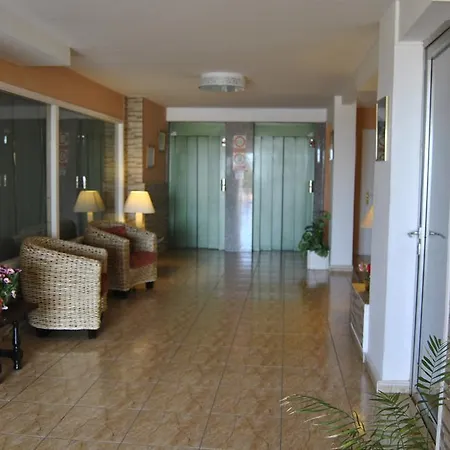 Aparthotel Borinquen 2*